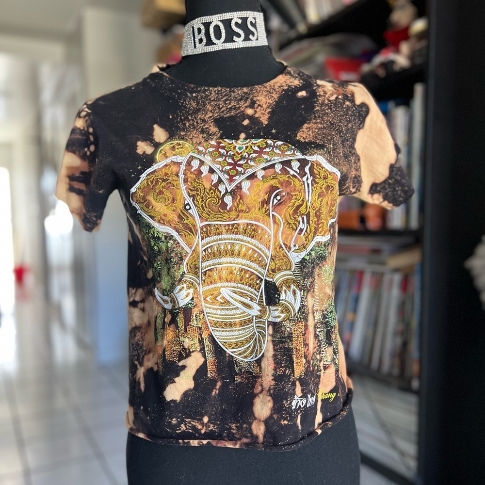 Small Handpainted Elephant Tee